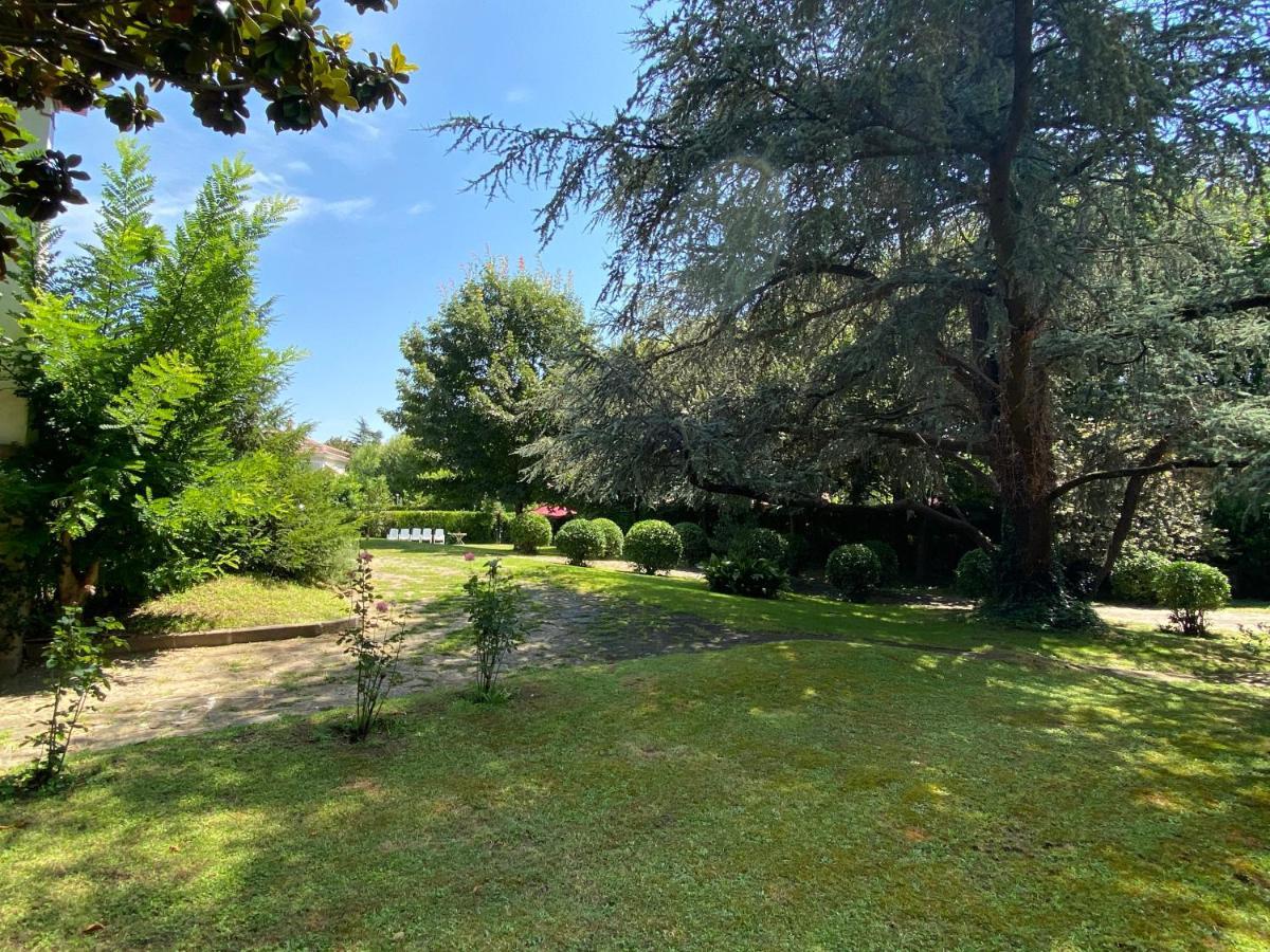 Espectacular Casa Chateau En El Centro De Olot Exteriér fotografie